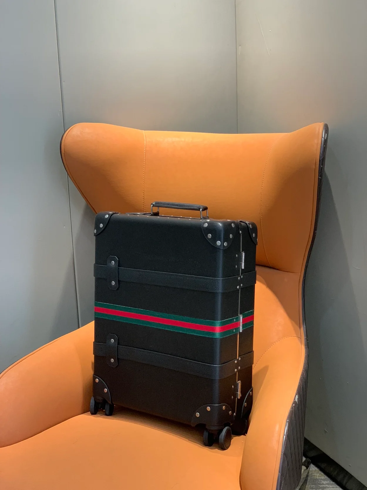 구찌 글로브 트로터 캐리어