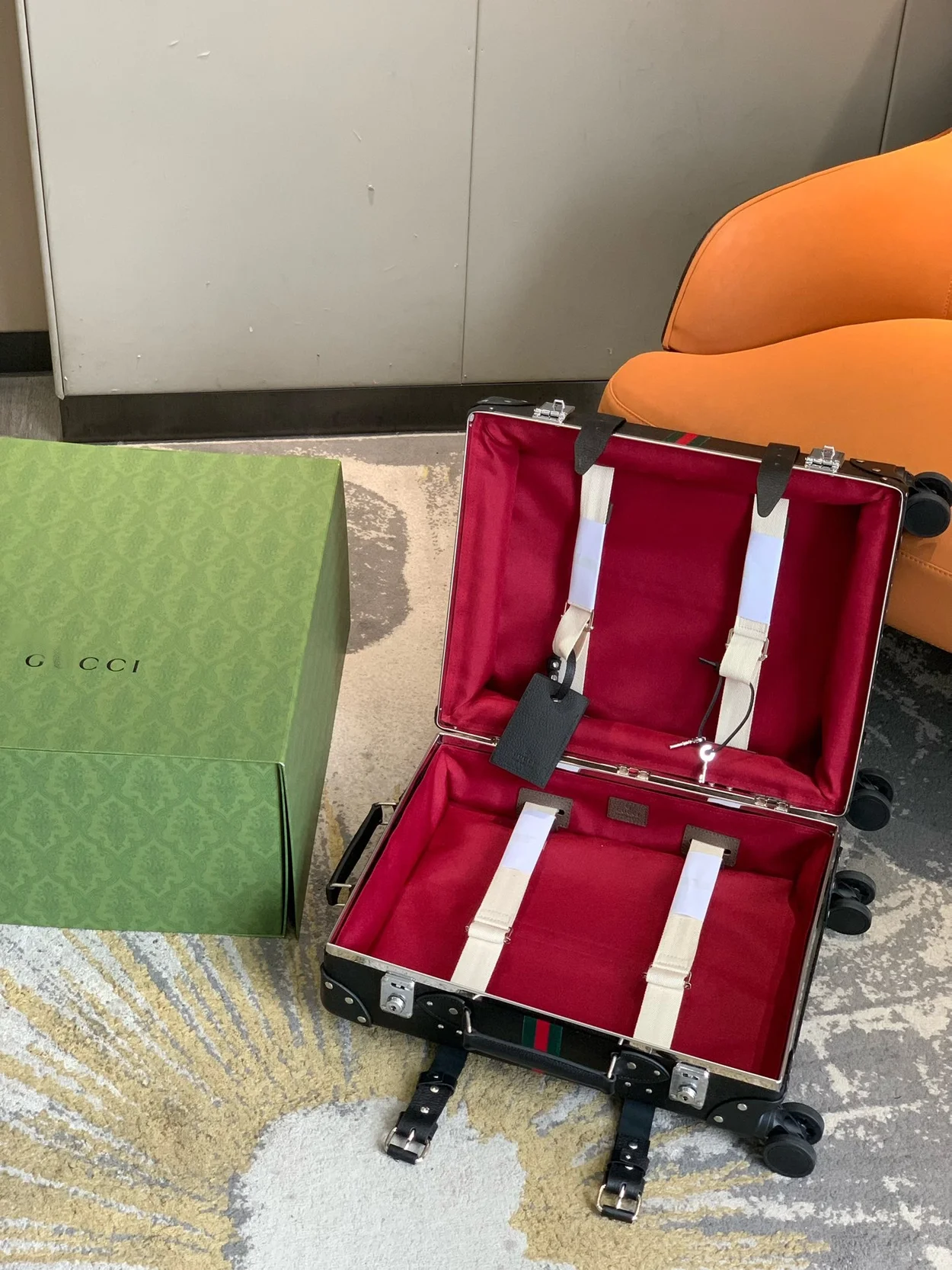 구찌 글로브 트로터 캐리어