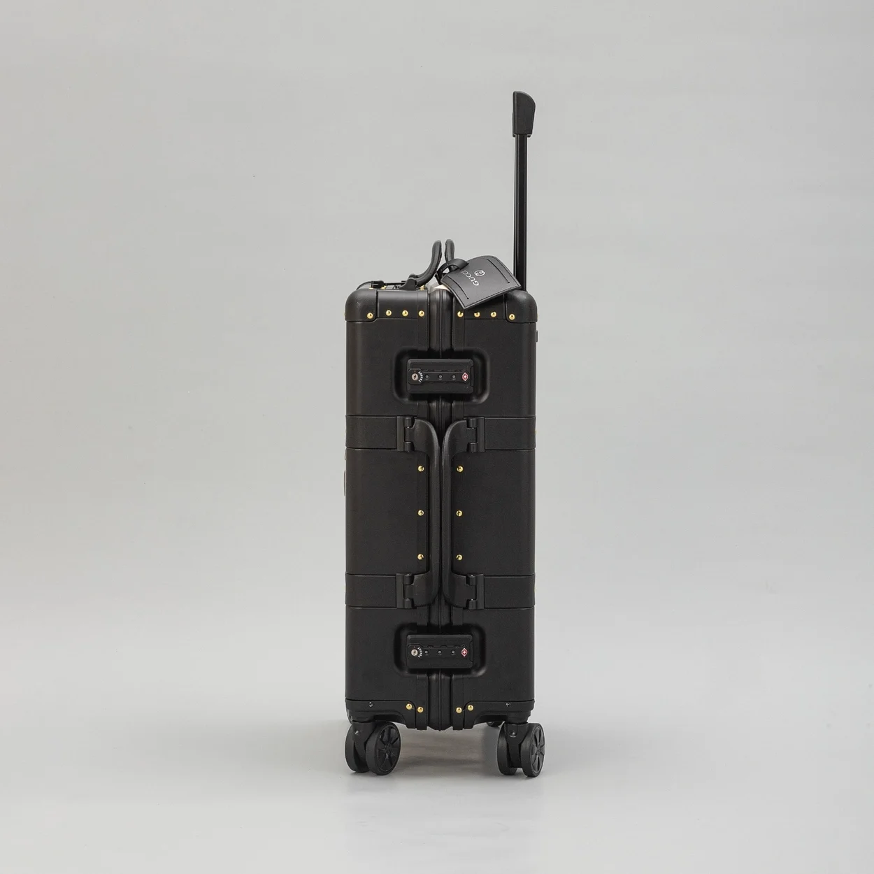 구찌 알루미늄 블랙 수트케이스