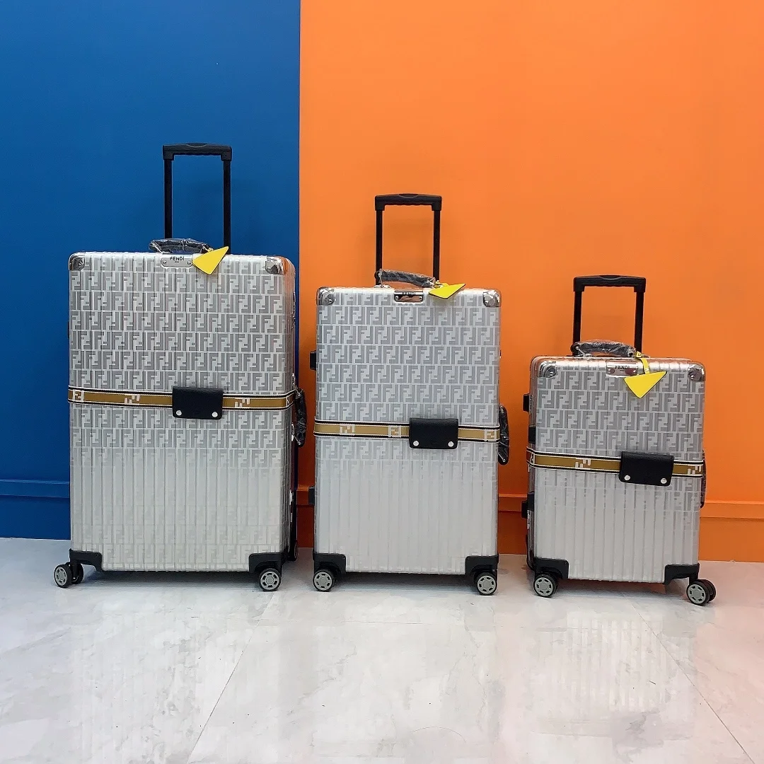 리모와 x 펜디 캐빈 트롤리 수트 케이스