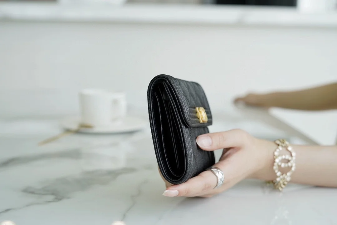 샤넬 보이 플랩 월릿