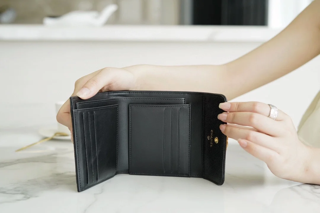 샤넬 보이 플랩 월릿