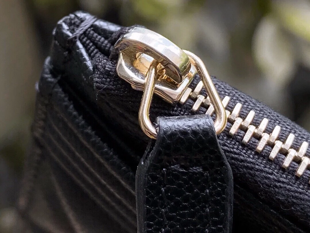 샤넬 보이 지퍼 파우치 월릿