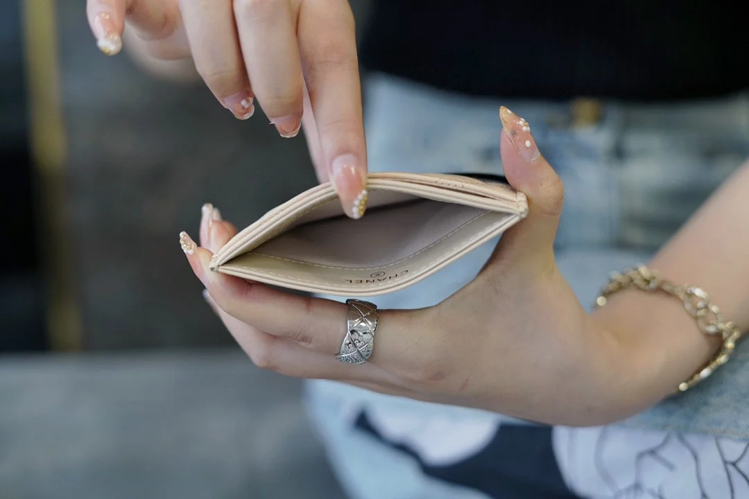 샤넬 가브리엘 카드 홀더 베이지