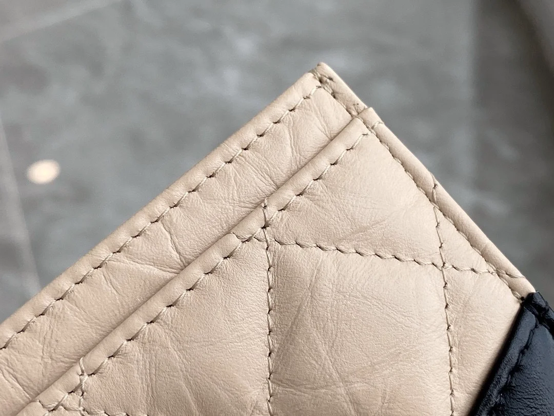 샤넬 가브리엘 카드 홀더 베이지