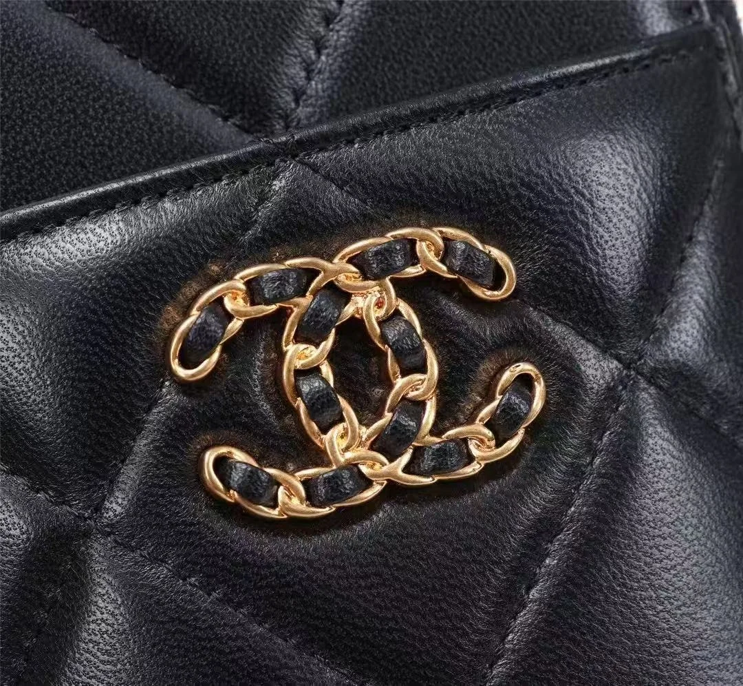 샤넬 19 폰 홀더 카드 케이스