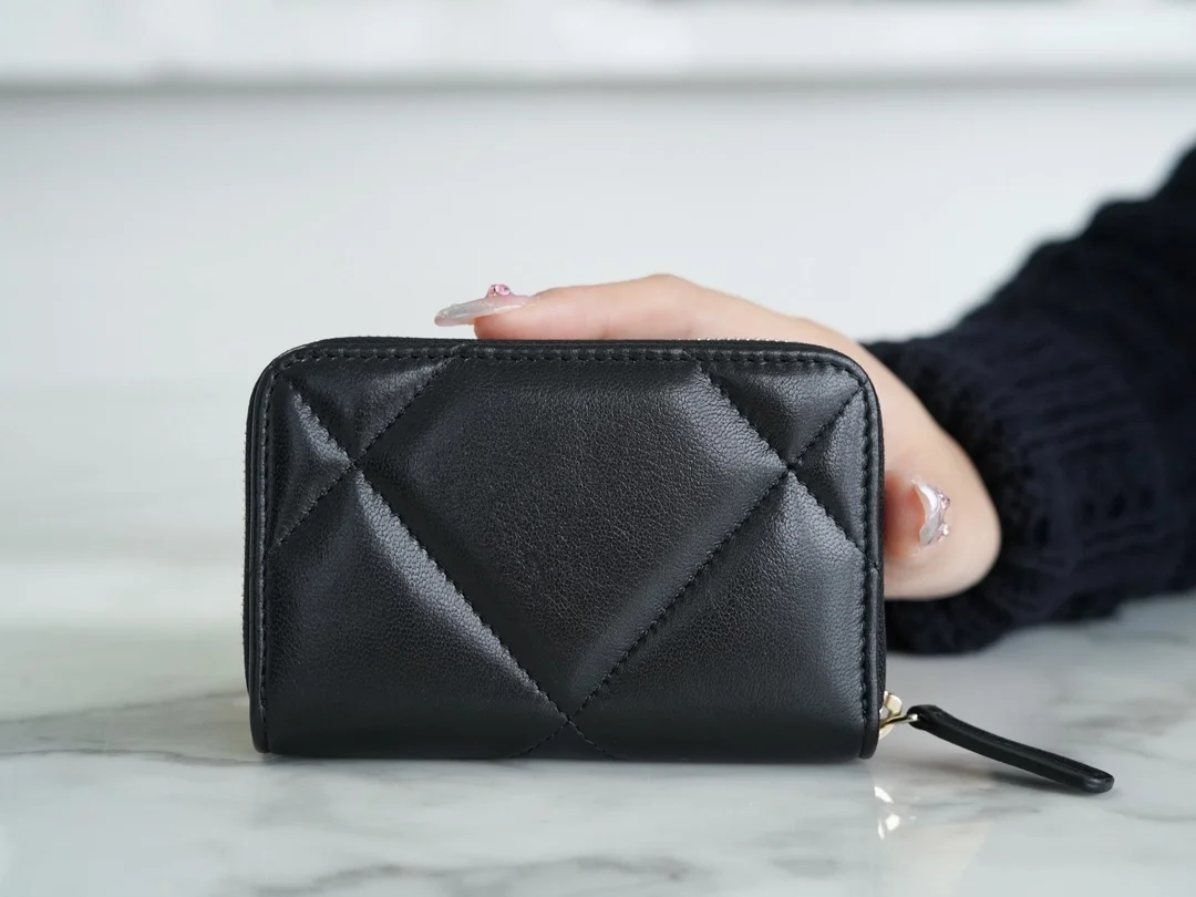 샤넬 19 지퍼 코인 지갑 블랙