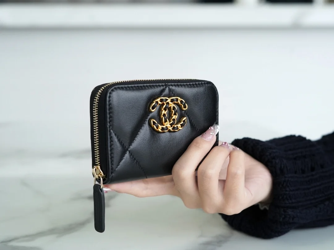 샤넬 19 지퍼 코인 지갑 블랙
