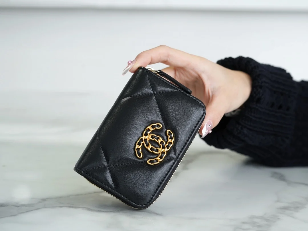 샤넬 19 지퍼 코인 지갑 블랙