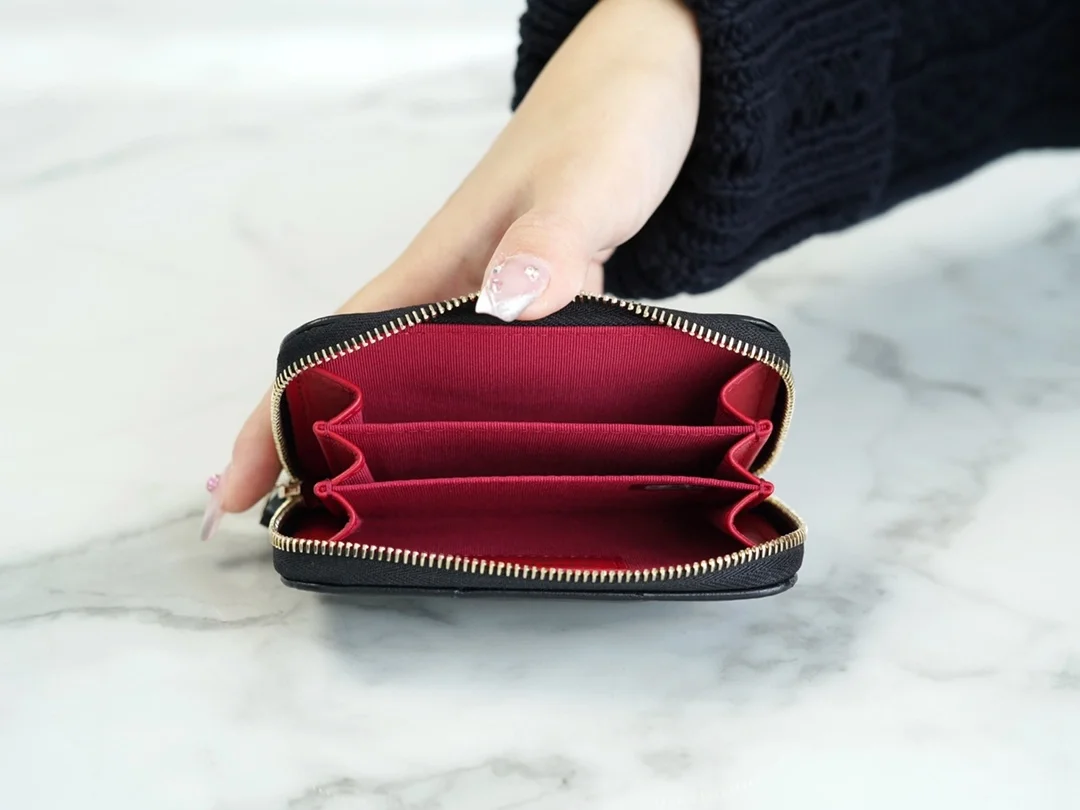 샤넬 19 지퍼 코인 지갑 블랙