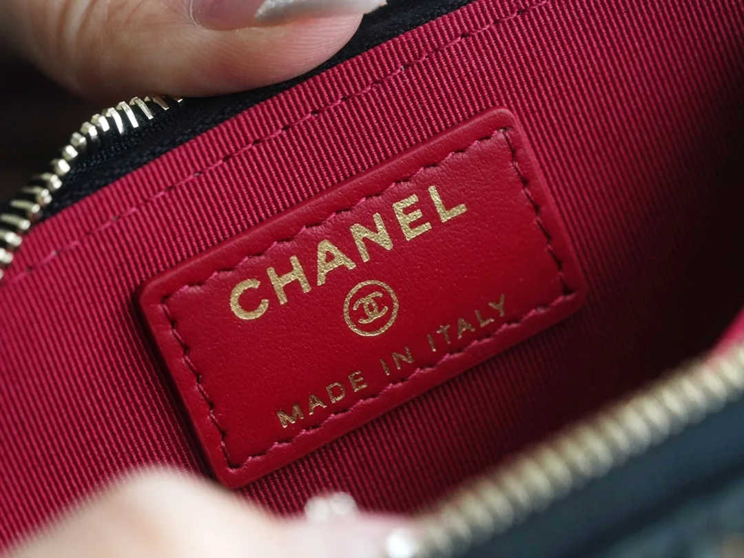 샤넬 19 지퍼 코인 지갑 블랙