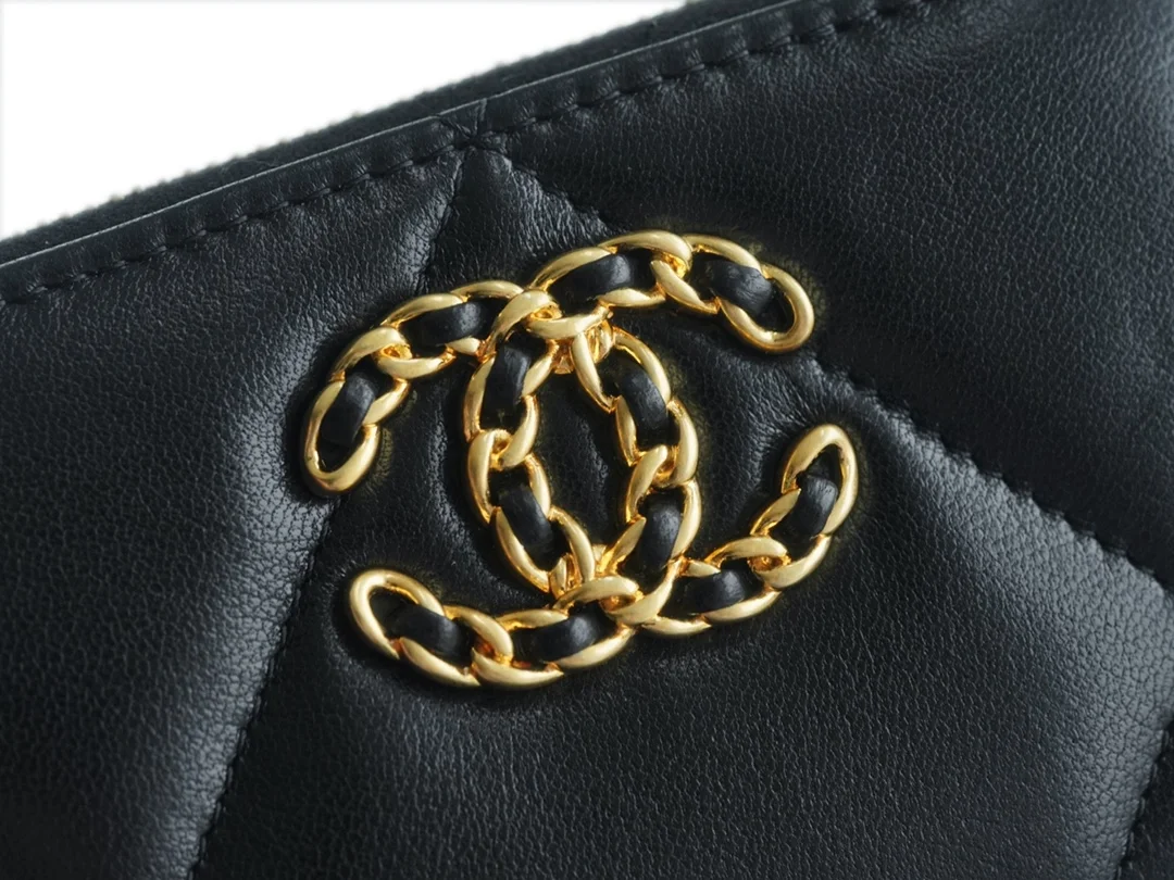 샤넬 19 지퍼 코인 지갑 블랙