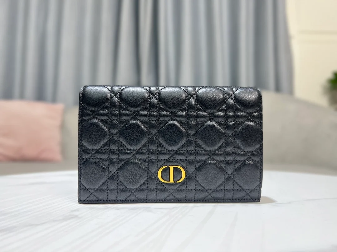 디올 레이디 슬림 카로 지갑