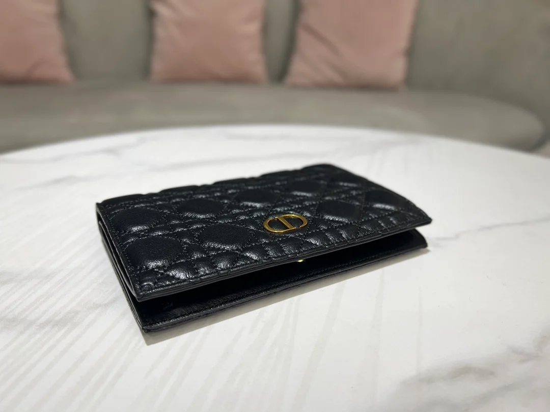 디올 레이디 슬림 카로 지갑