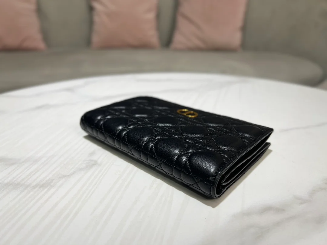 디올 레이디 슬림 카로 지갑