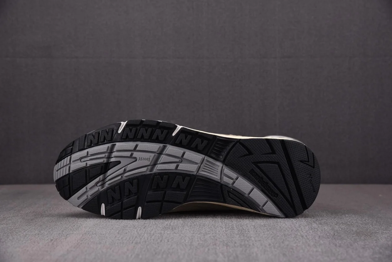 뉴발란스 x JJJ자운드 992 메이드 인 USA 그레이