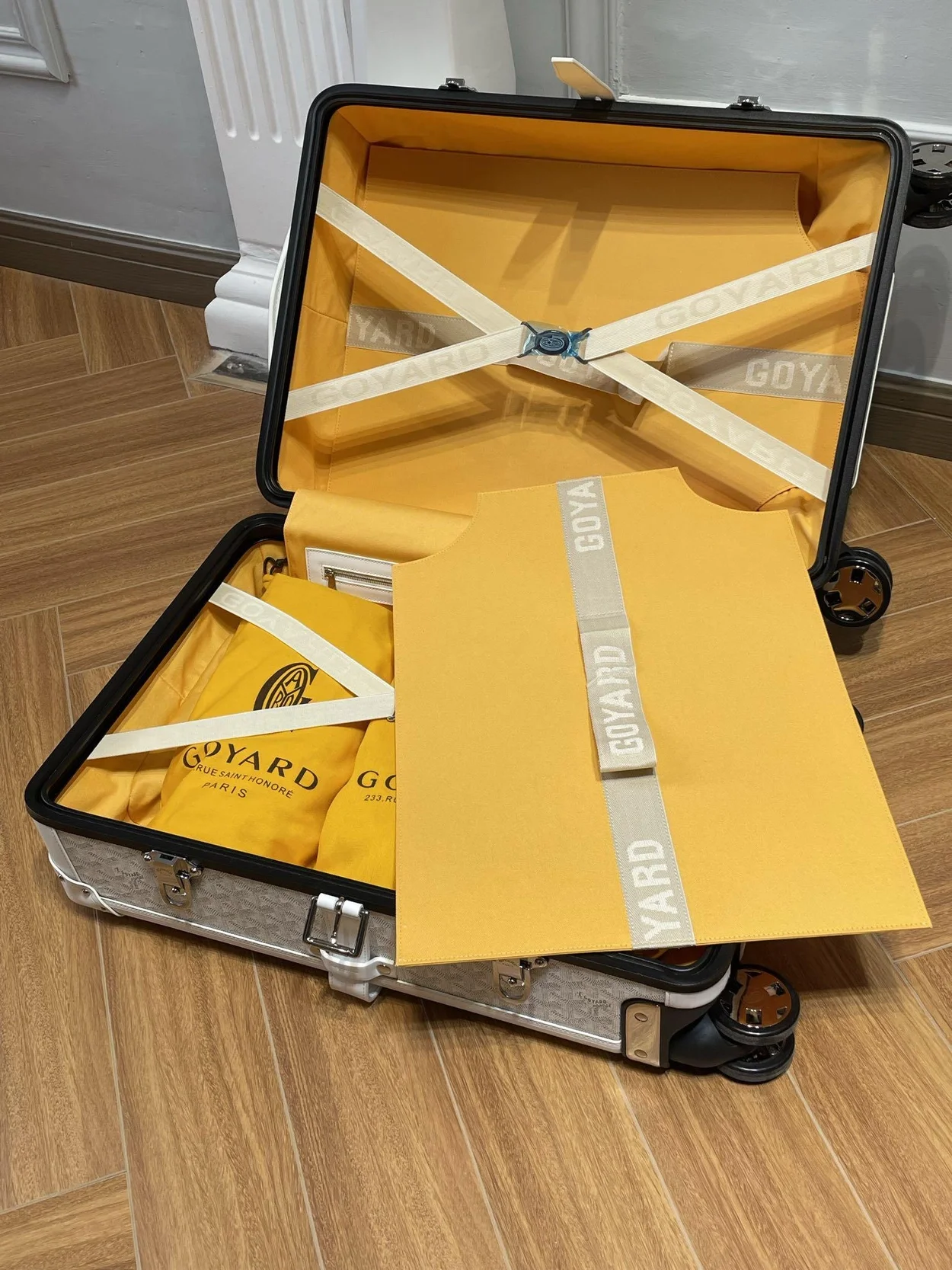 고야드 부흐제 트롤리 PM 화이트