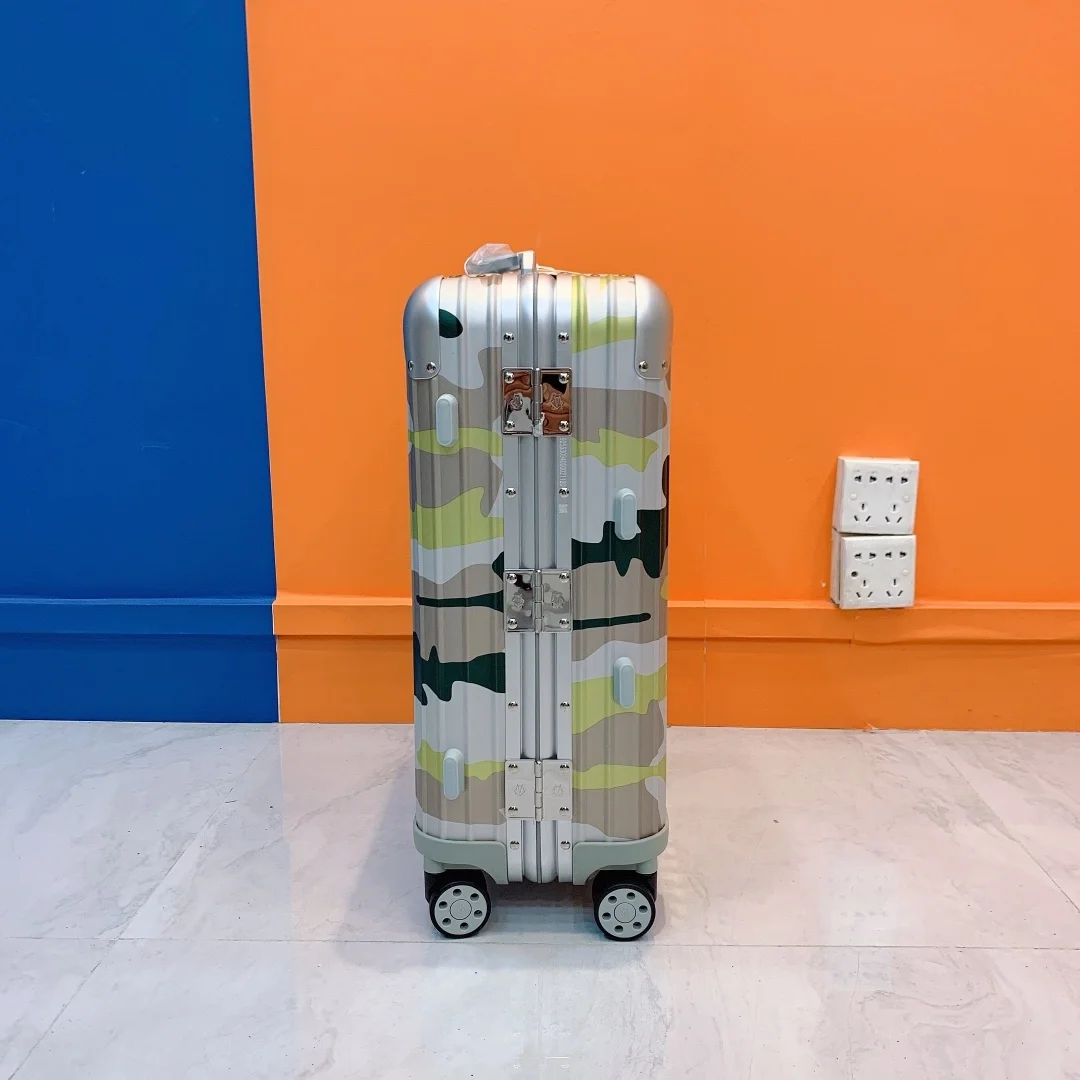 리모와 오리지널 캐빈 카모 수트케이스 그린