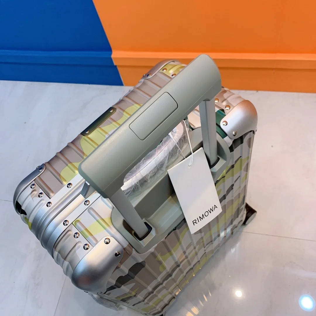 리모와 오리지널 캐빈 카모 수트케이스 그린