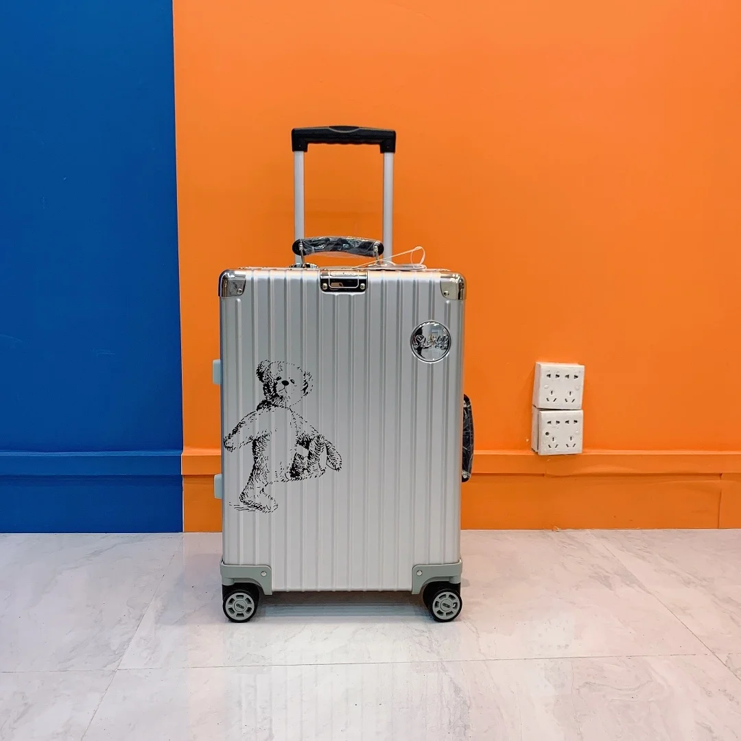 리모와 스티프 론체스 리미티드 캐리어