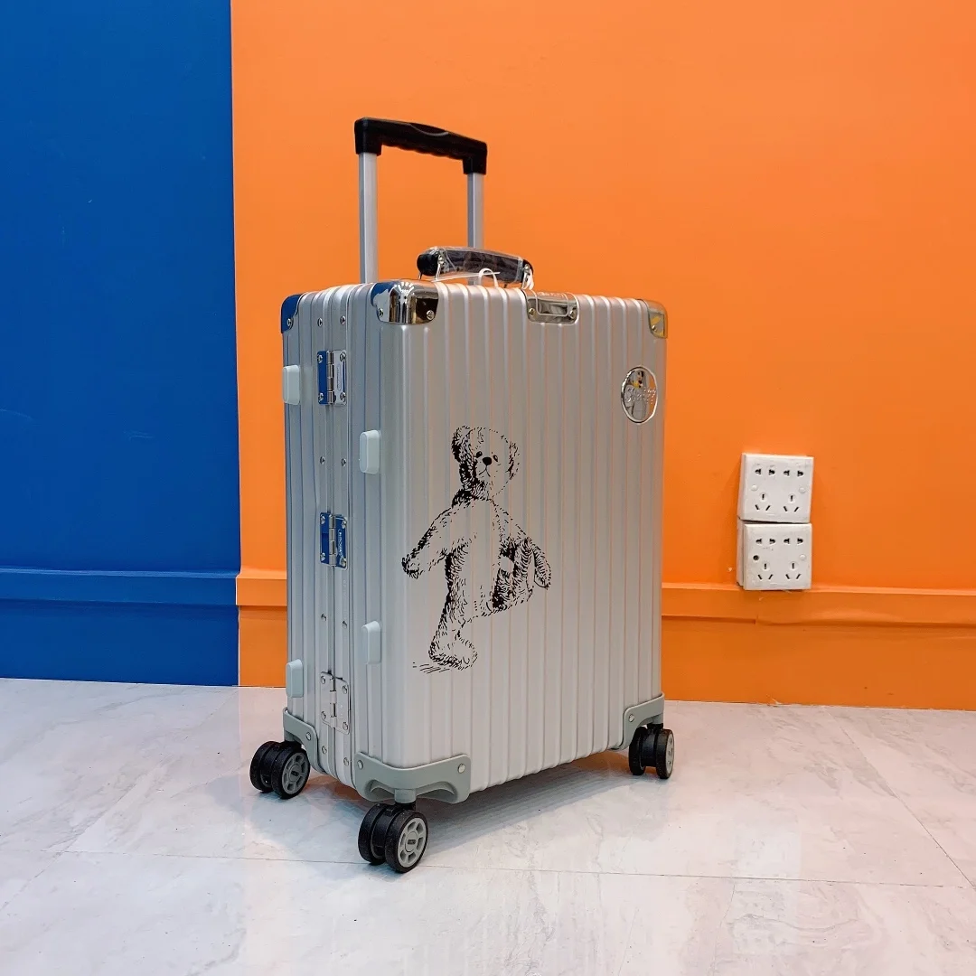 리모와 스티프 론체스 리미티드 캐리어