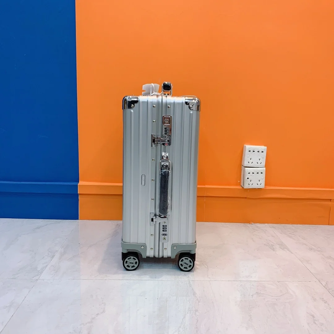 리모와 스티프 론체스 리미티드 캐리어