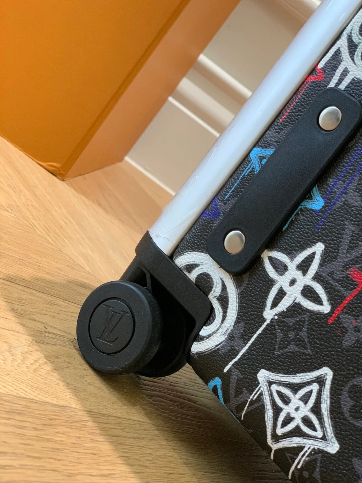 루이비통 호라이즌 55 M10095