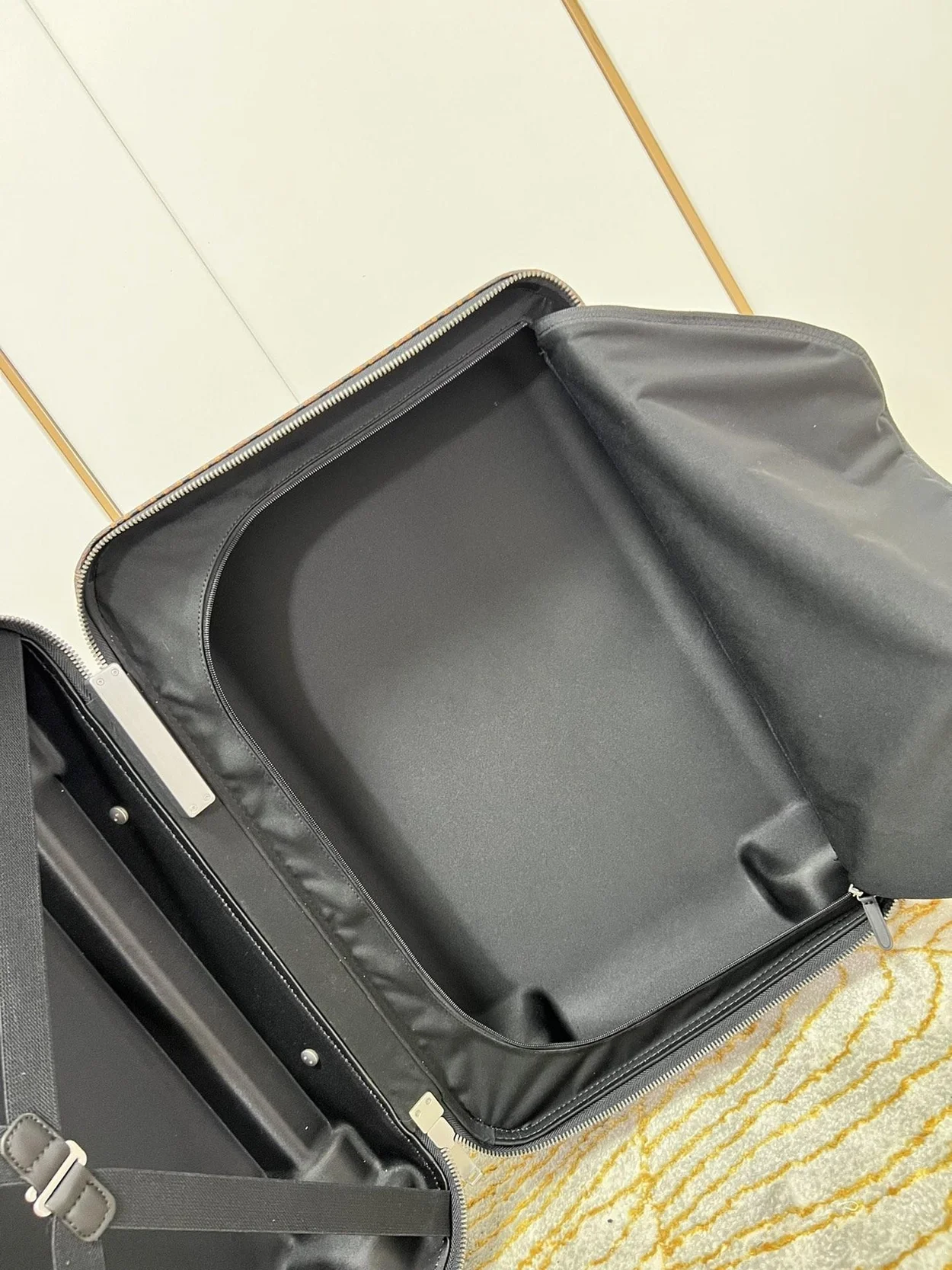 루이비통 니고 호라이즌 55 N20019