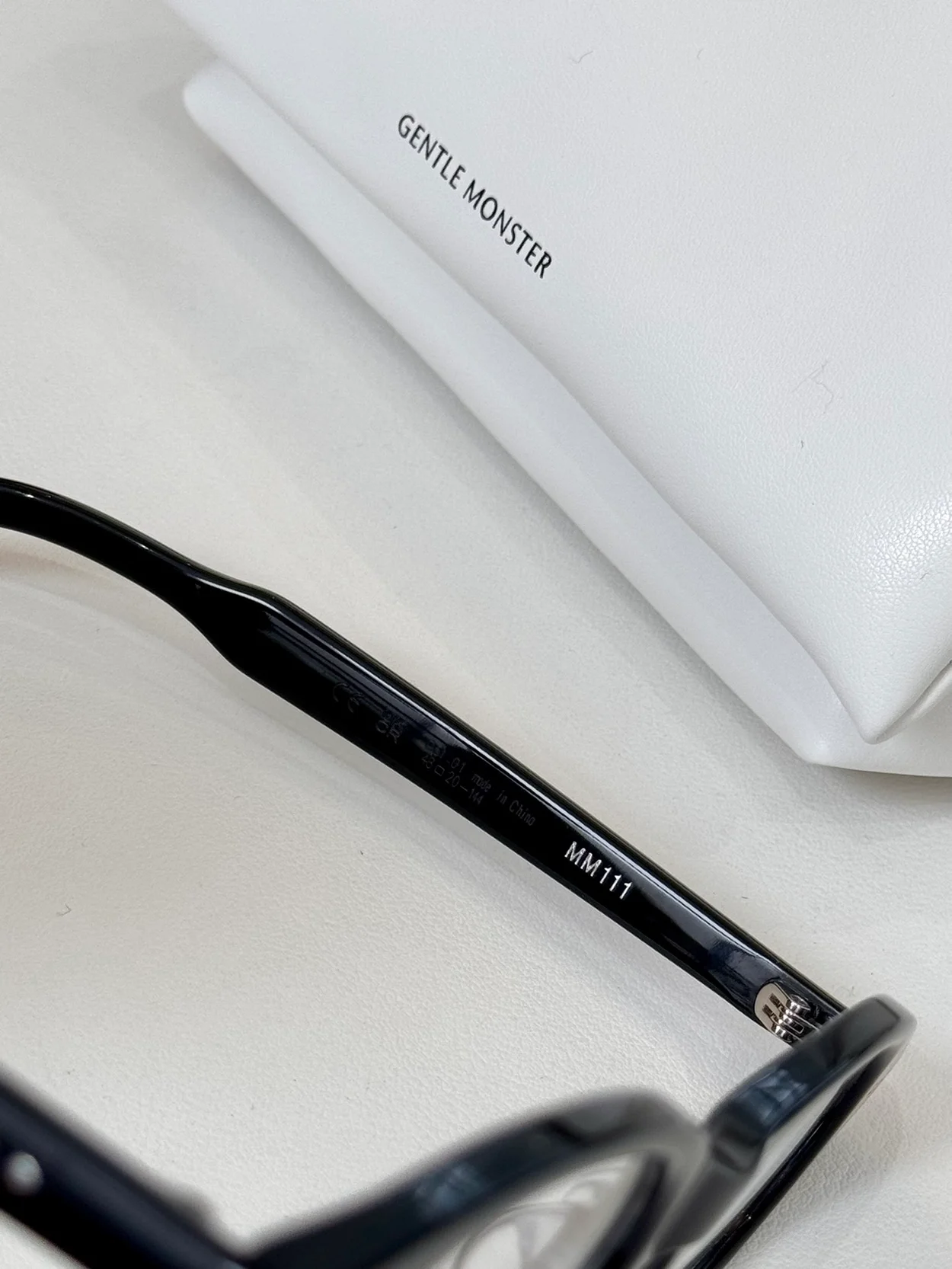 메종 마르지엘라 X 젠*몬스터 MM111 (4color)