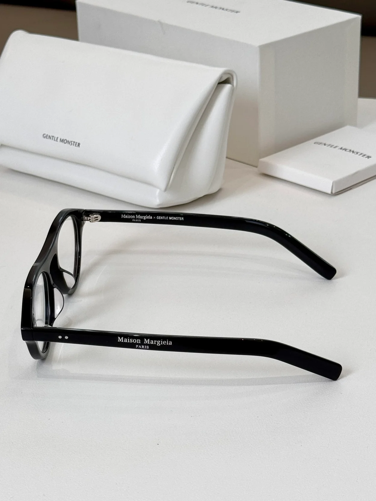 메종 마르지엘라 X 젠*몬스터 MM112 (4color)