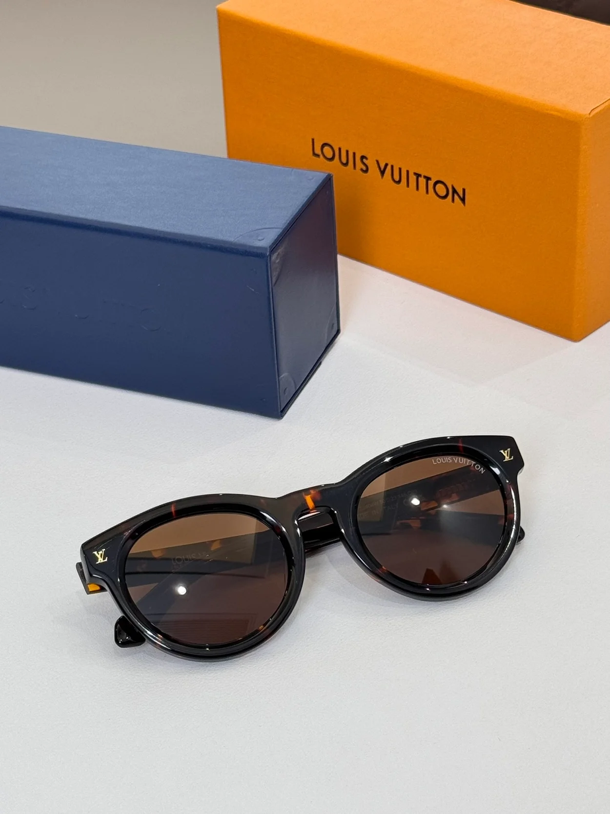 루이비통 LV Urban Round Sunglasses Z2055E (8color)