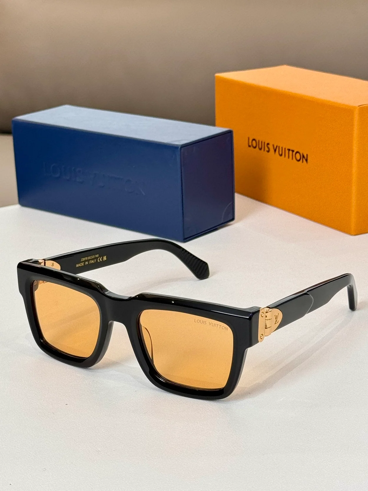 루이비통 Legacy Square Sunglasses Z2088W (4color)