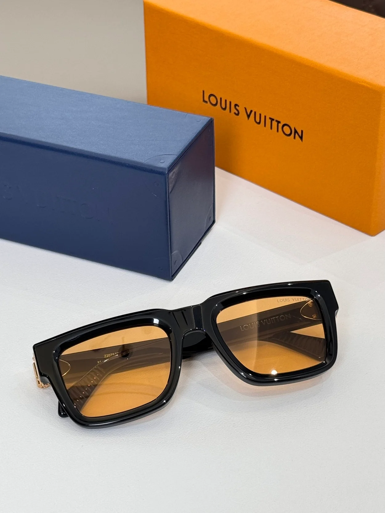 루이비통 Legacy Square Sunglasses Z2088W (4color)