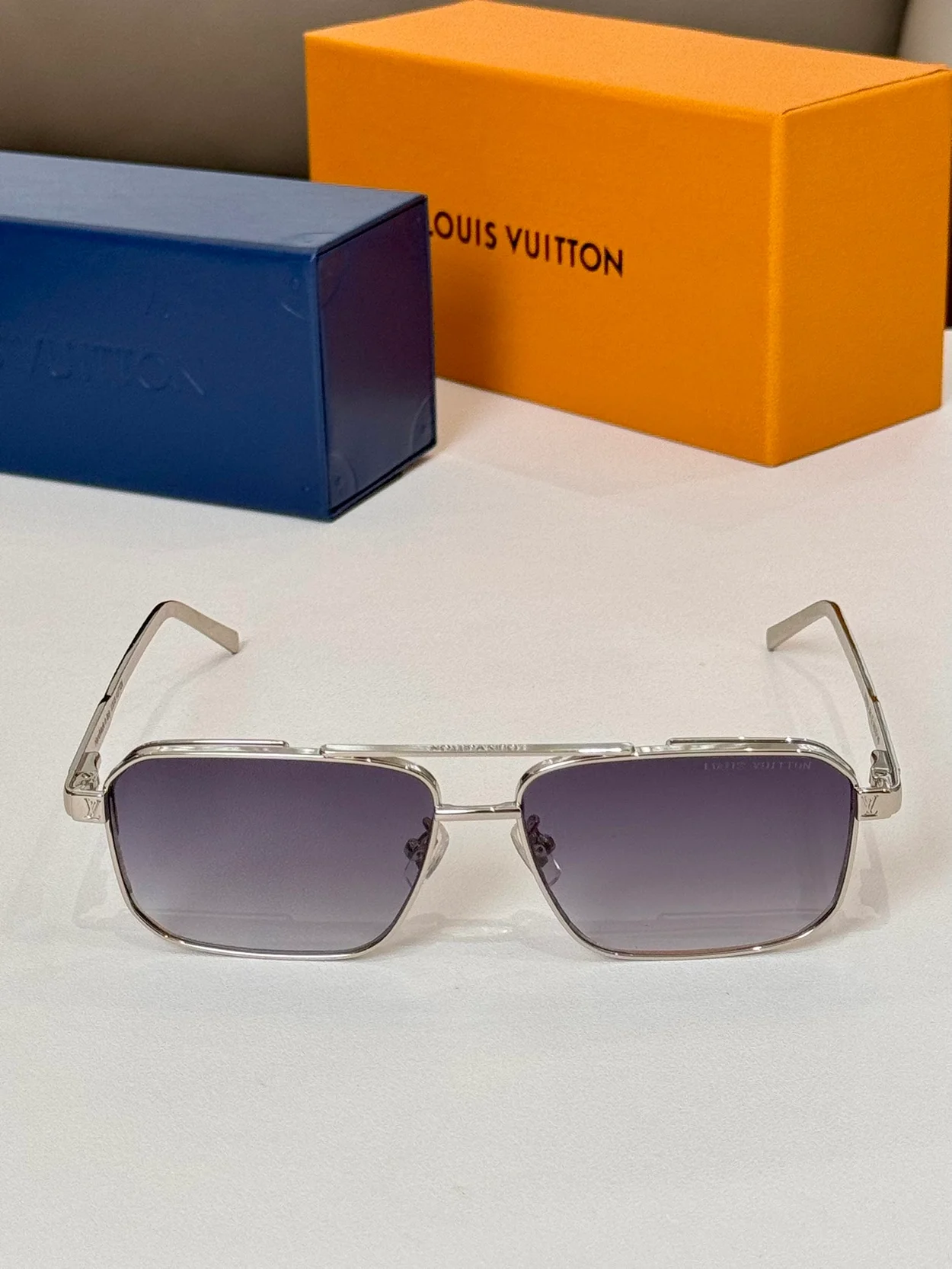 루이비통 Rise Metal Square Sunglasses Z1976U (6color)