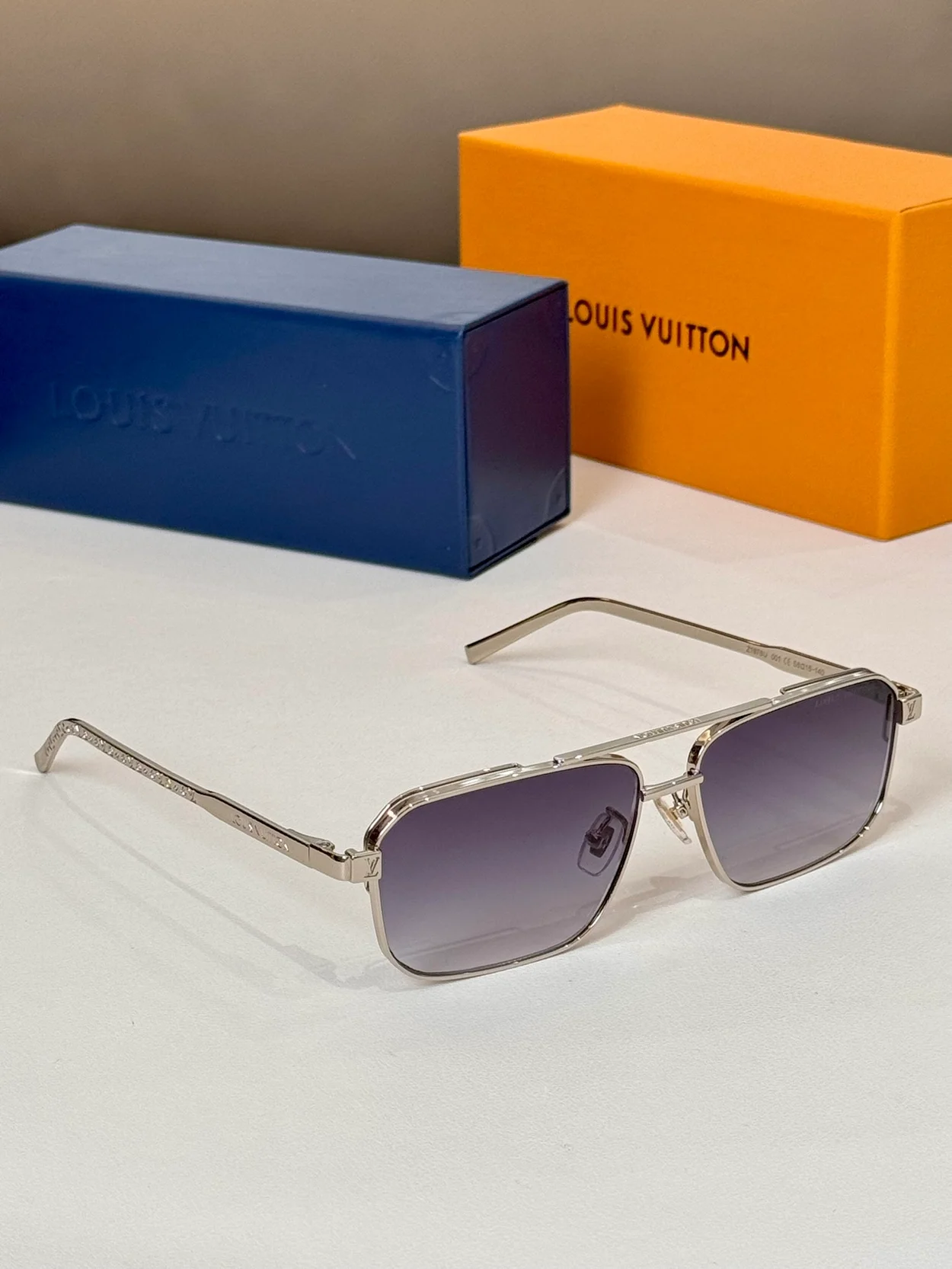 루이비통 Rise Metal Square Sunglasses Z1976U (6color)