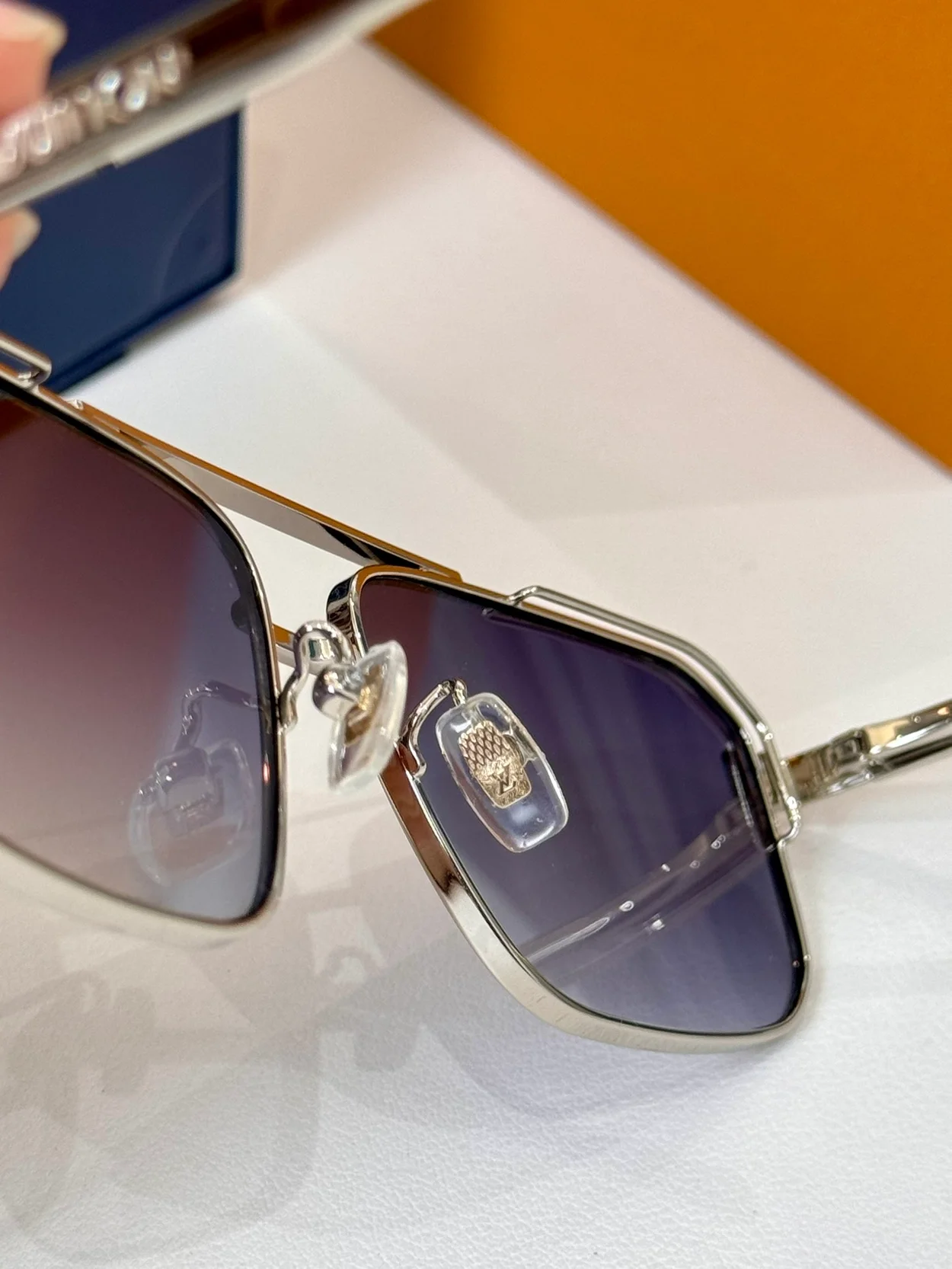 루이비통 Rise Metal Square Sunglasses Z1976U (6color)