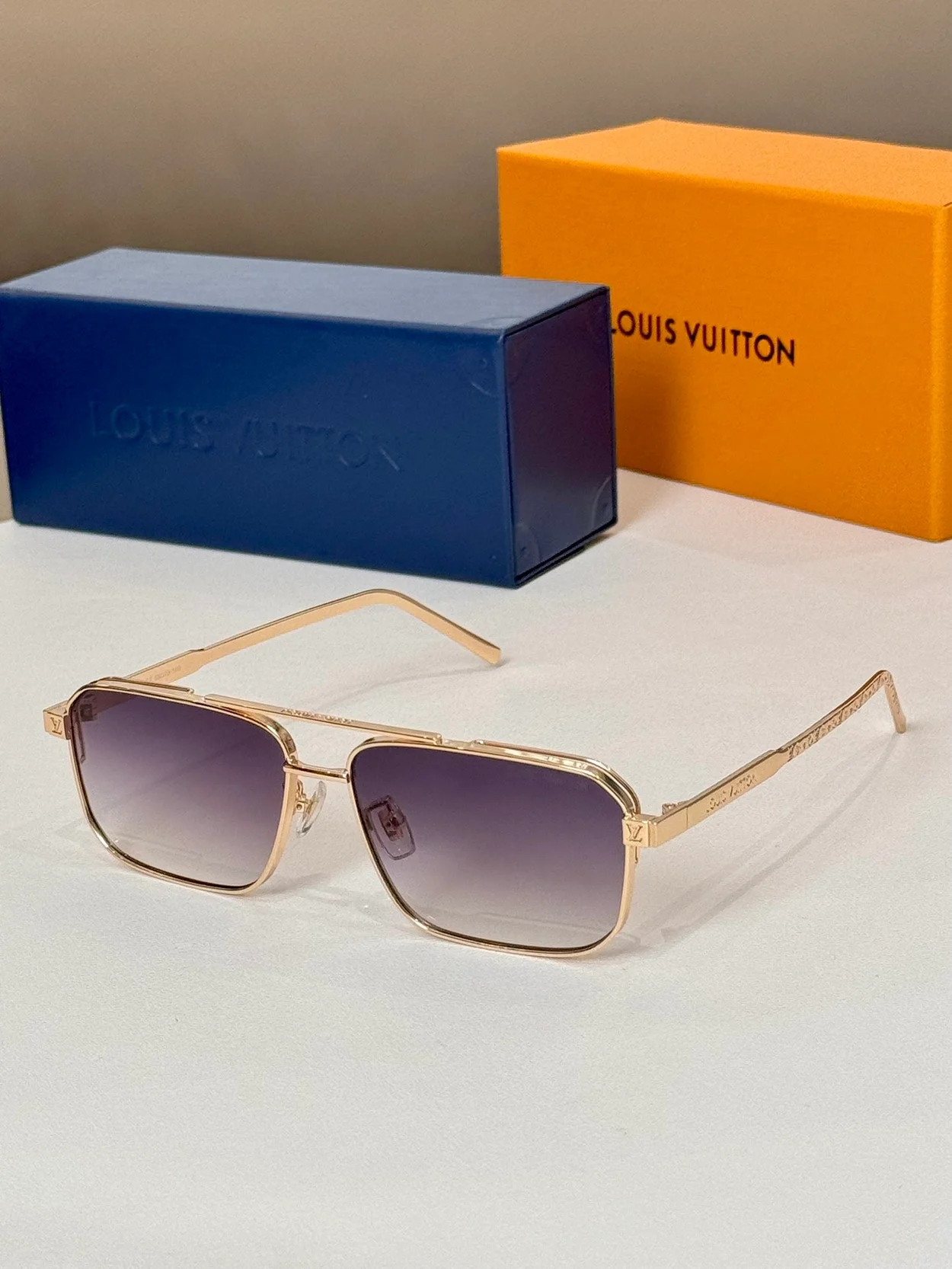 루이비통 Rise Metal Square Sunglasses Z1976U (6color)