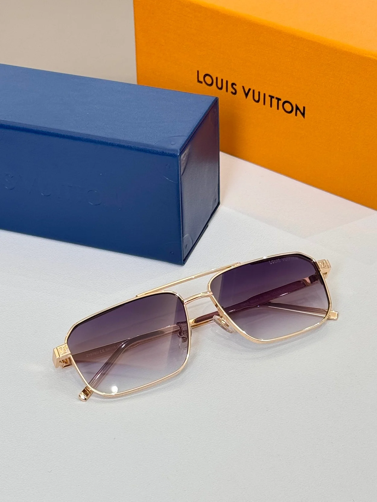 루이비통 Rise Metal Square Sunglasses Z1976U (6color)