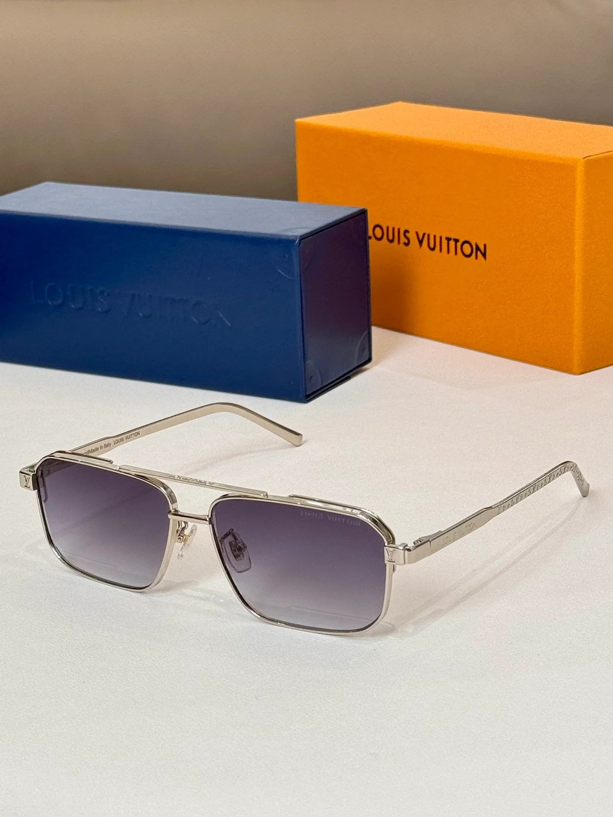 루이비통 Rise Metal Square Sunglasses Z1976U (6color)