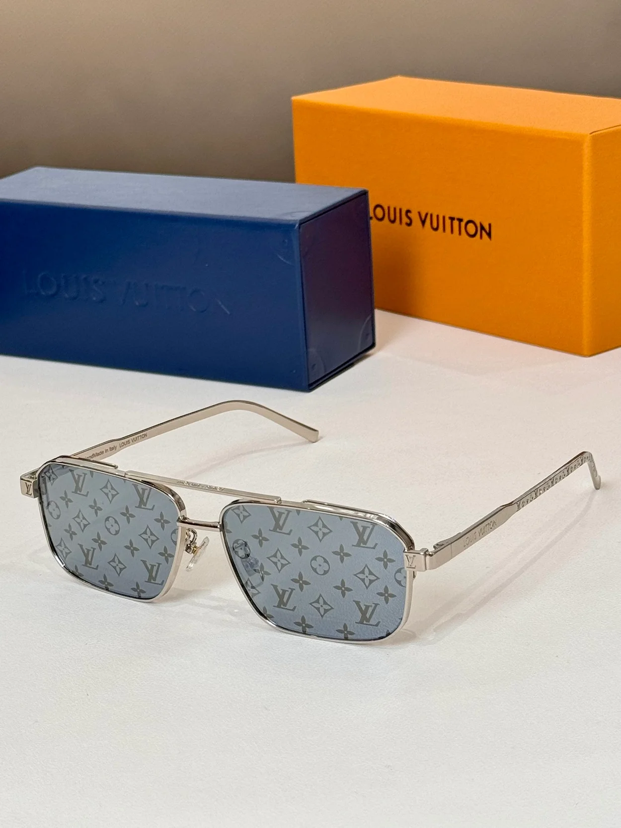 루이비통 Rise Metal Square Sunglasses Z1976U (6color)