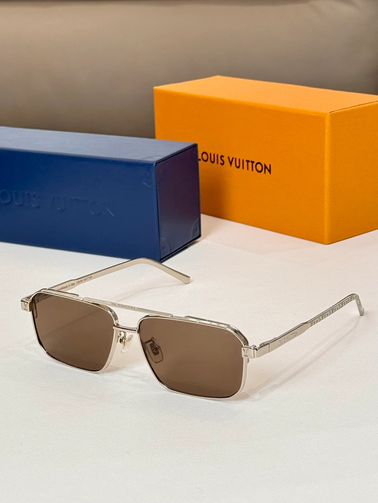 루이비통 Rise Metal Square Sunglasses Z1976U (6color)