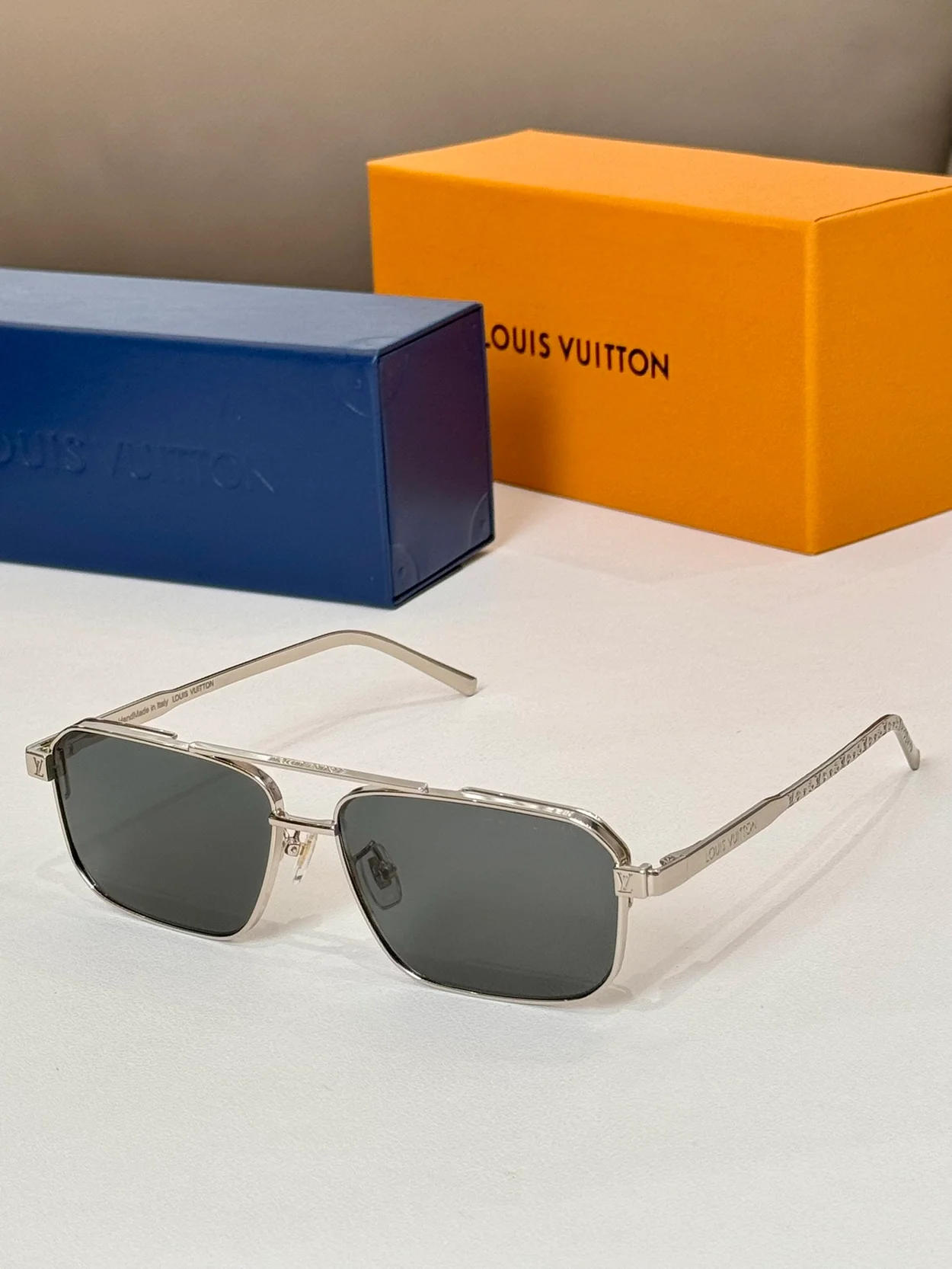 루이비통 Rise Metal Square Sunglasses Z1976U (6color)