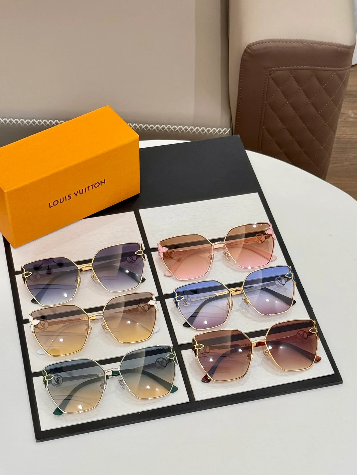 루이비통 Petal Cat Eye Sunglasses (6color)