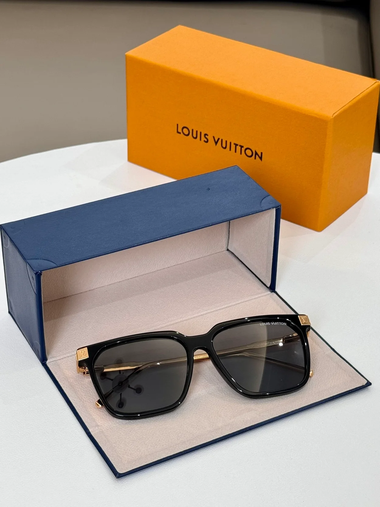 루이비통 Rise Square Sunglasses Z1667W/E (8color)