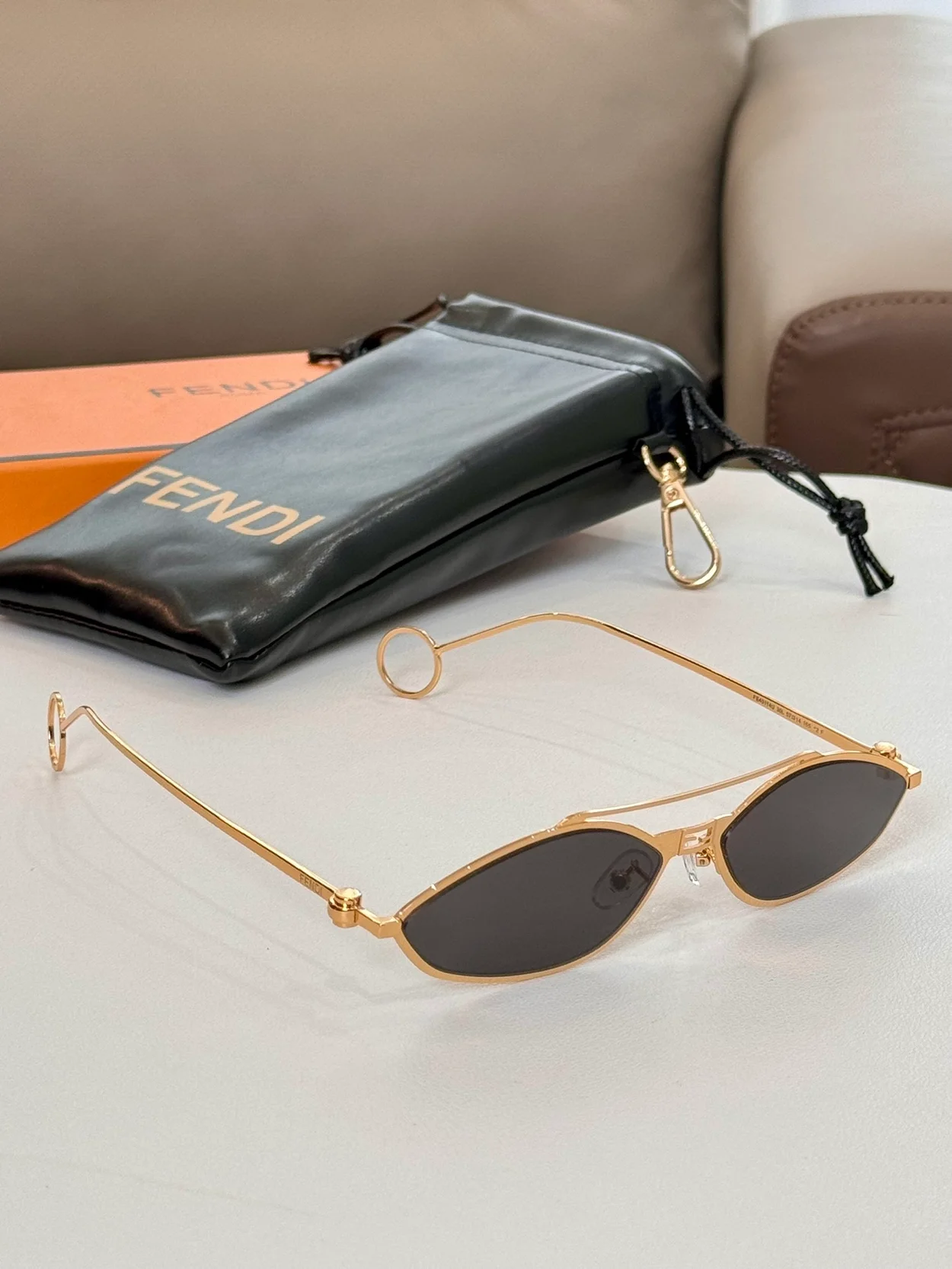 펜디 Cat-eye metal sunglasses (7color)