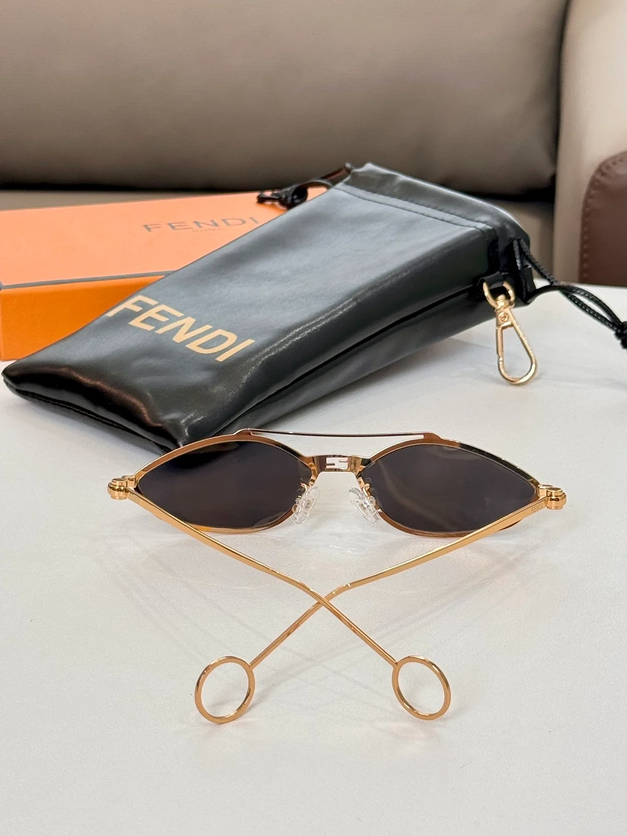 펜디 Cat-eye metal sunglasses (7color)