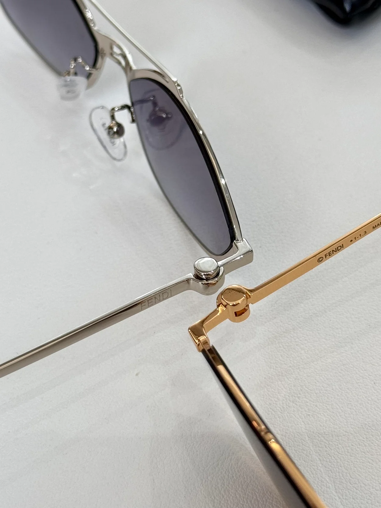 펜디 Cat-eye metal sunglasses (7color)