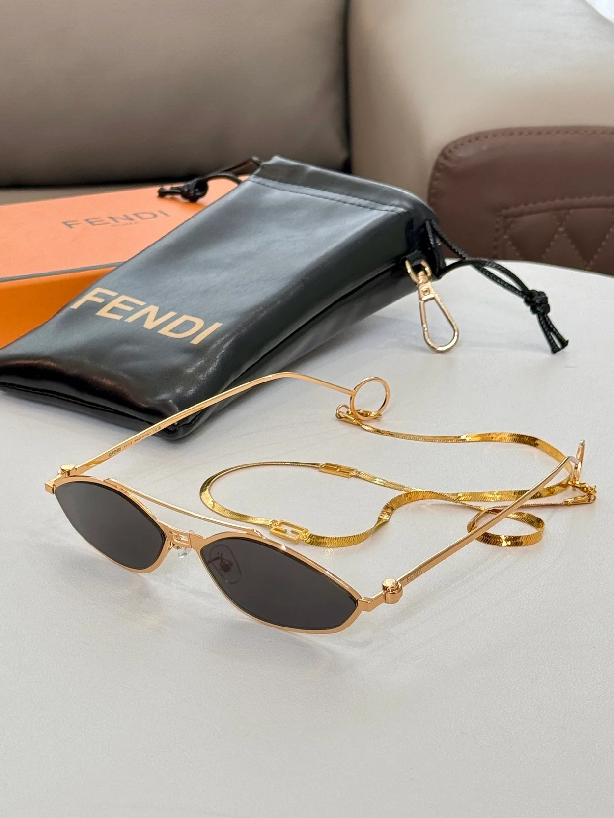 펜디 Cat-eye metal sunglasses (7color)