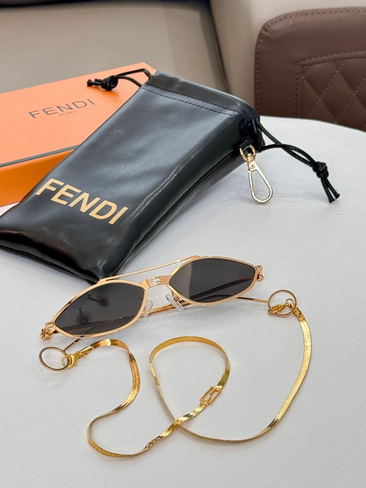 펜디 Cat-eye metal sunglasses (7color)