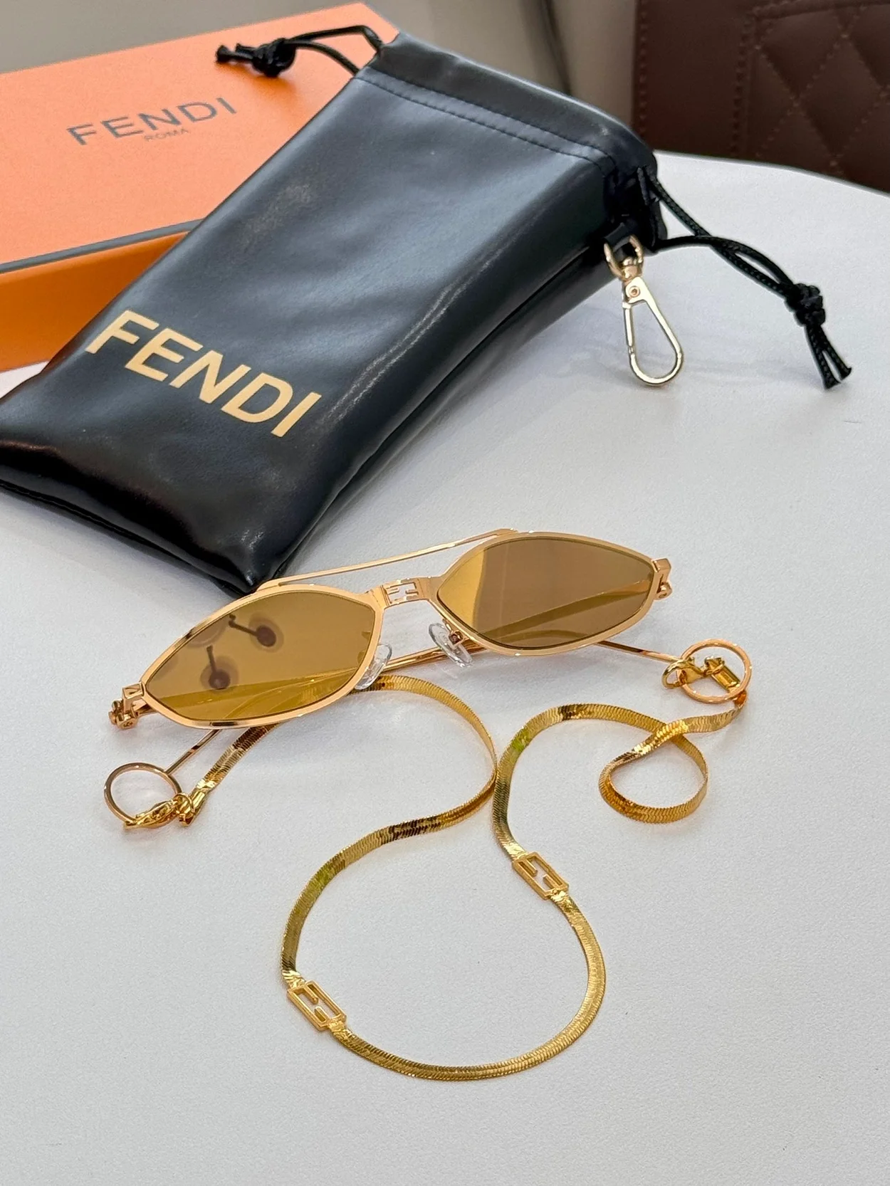 펜디 Cat-eye metal sunglasses (7color)